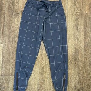 Women’s indigo windowpane jetsetters